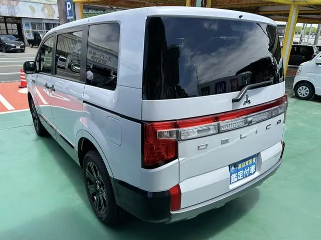 デリカD:5(三菱)シャモニー コンプリートPKG ナビ取付PKG登録済未使用車 2