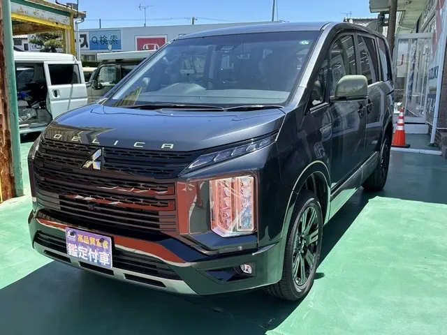 デリカD:5(三菱)シャモニー コンプリートPKG ナビ取付PKG登録済未使用車 1
