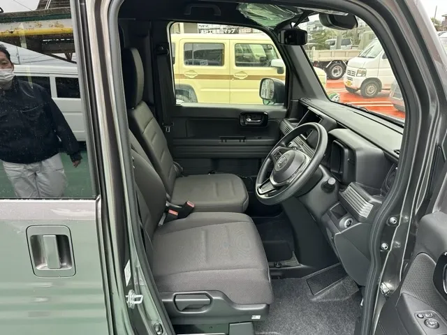 N-VAN(ホンダ)プラススタイルFUNターボ 4WD AT届出済未使用車 16