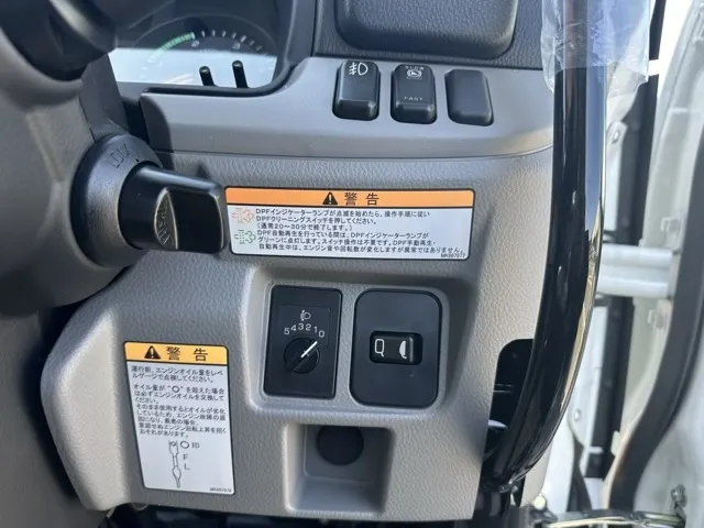 キャンター(三菱)３ｔ ローダースライドダンプレンタ登録済未使用車 26