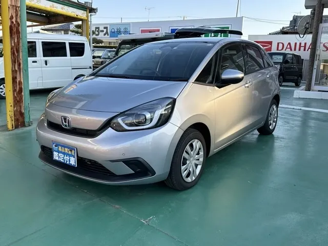 フィット(ホンダ)e：HEV ベーシック中古車 1