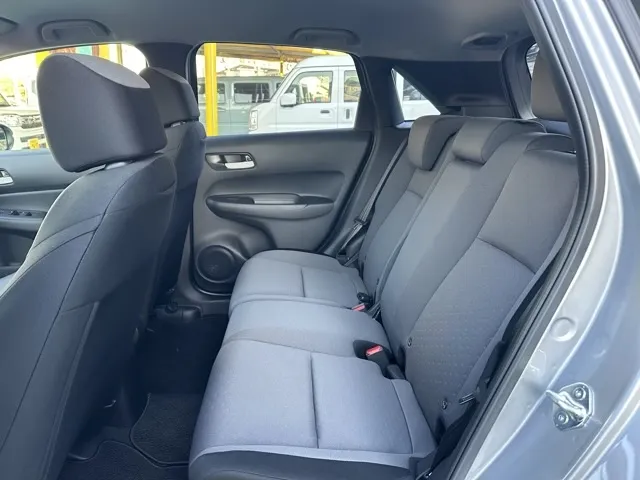 フィット(ホンダ)e：HEV ベーシック中古車 4