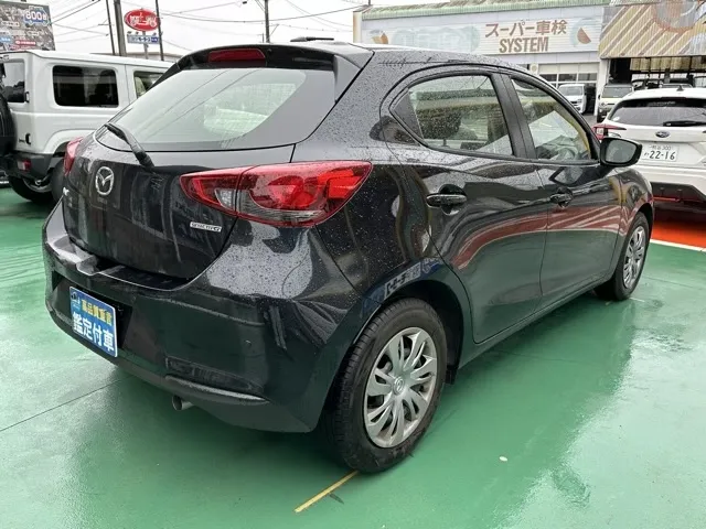 MAZDA2(マツダ)15C中古車 9