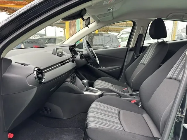 MAZDA2(マツダ)15C中古車 3