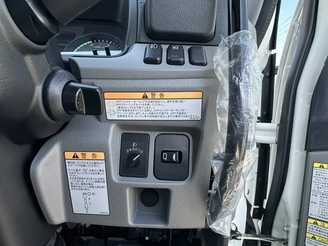 キャンター(三菱)３ｔ ローダースライドダンプレンタ登録済未使用車 16
