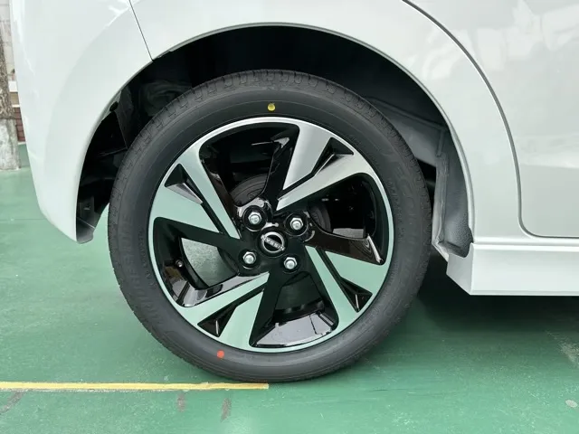 デイズ(ニッサン)ハイウェイスター Ｇターボ届出済未使用車 12