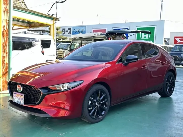 MAZDA3(マツダ)XD ブラックトーンエディション届出済未使用車 1