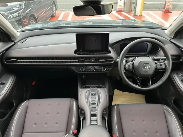 ZR-V e:HEV X ホンダ 中古車は静岡県 松下モータース 乗り降り ZR-V e:HEV X ホンダ 中古車は静岡県 松下モータース 乗り降り