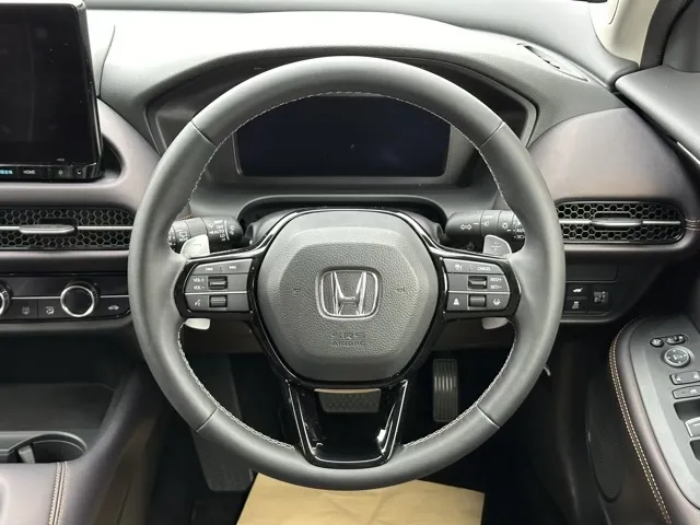 ZR-V e:HEV X ホンダ 中古車は静岡県 松下モータース 乗り降り ZR-V e:HEV X ホンダ 中古車は静岡県 松下モータース 乗り降り