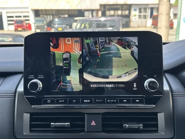 トライトン(三菱)GSR新車見本展示無 19