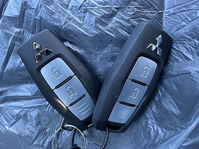 トライトン(三菱)GSR新車見本展示無 27