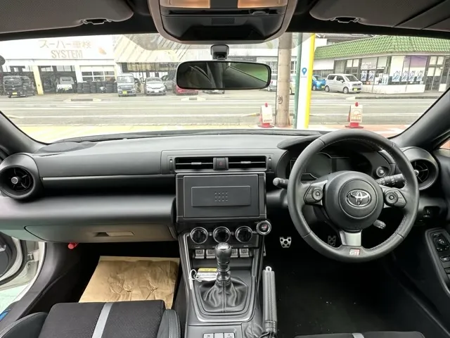 GR86(トヨタ)RZ 6MTディーラ-試乗車 6