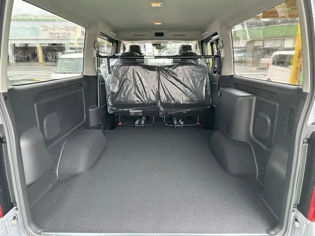 キャラバン(ニッサン)2.0 ロングGRANDプレミアム GX プロスタイル登録済未使用車 8