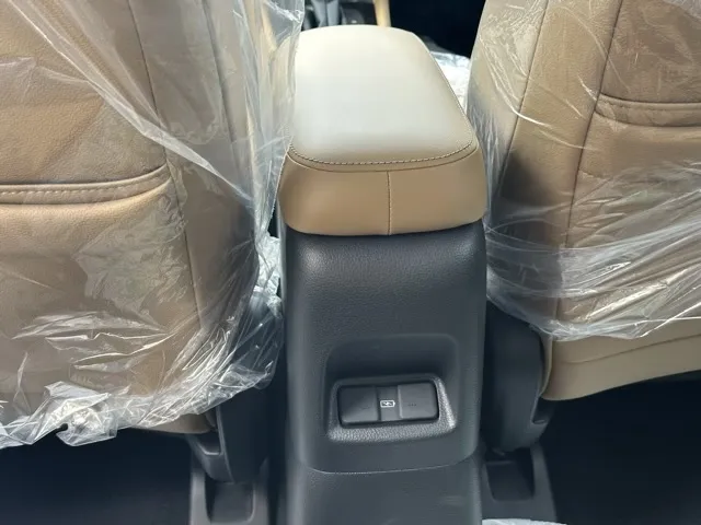 フィット(ホンダ)e：HEV リュクス登録済未使用車 9