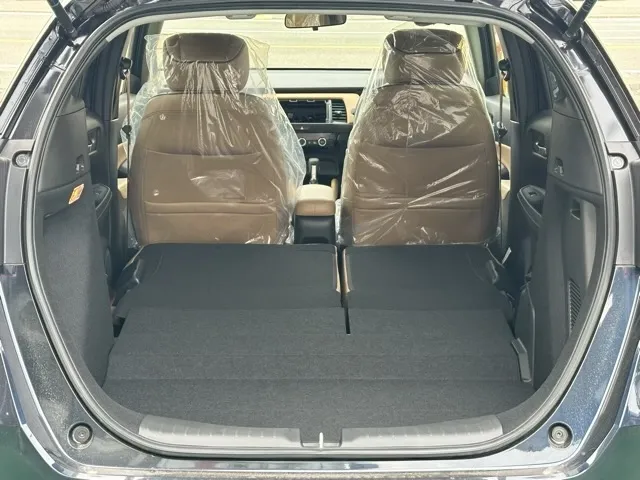 フィット(ホンダ)e：HEV リュクス登録済未使用車 13