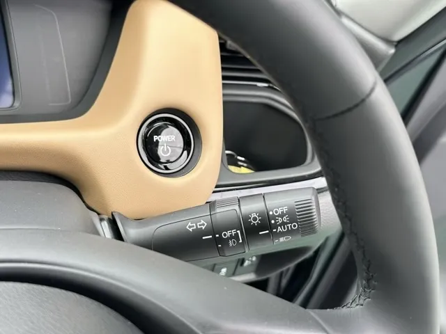 フィット(ホンダ)e：HEV リュクス登録済未使用車 19