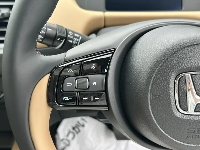 フィット(ホンダ)e：HEV リュクス登録済未使用車 22