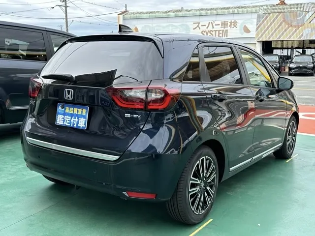 フィット(ホンダ)e：HEV リュクス登録済未使用車 3