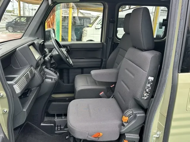 N-VAN(ホンダ)プラススタイルFUNターボ 4WD AT中古車 3