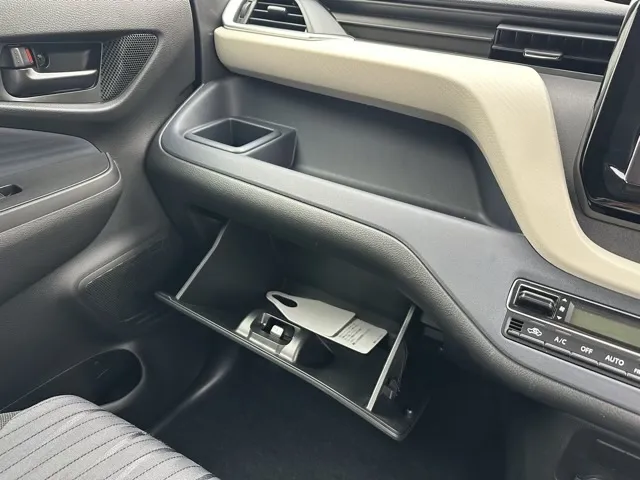 ソリオ(スズキ)G セーフティサポート装着車ディーラ-試乗車 24