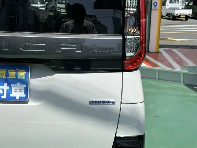 デリカミニ(三菱)Gプレミアム ４WD届出済未使用車 12