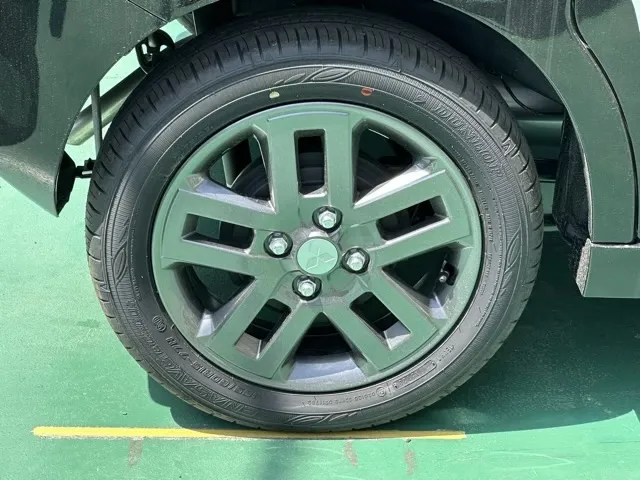 デリカミニ(三菱)Gプレミアム ４WD届出済未使用車 15