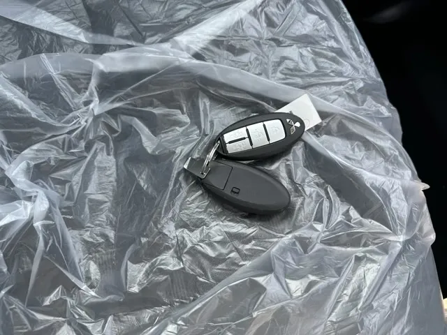 デリカミニ(三菱)Gプレミアム ４WD届出済未使用車 25