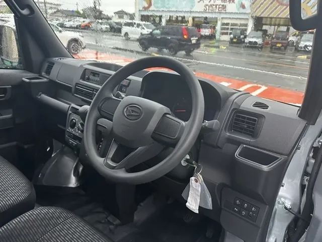 ハイゼット(ダイハツ)デラックス AT届出済未使用車 16