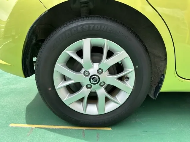 ノート(ニッサン)eパワーX中古車 11