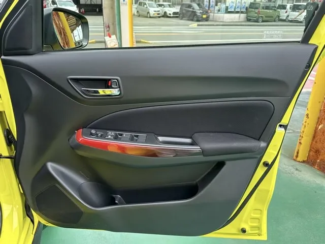 スイフト(スズキ)ベースグレード　セーフティサポート MTディーラ-試乗車 15