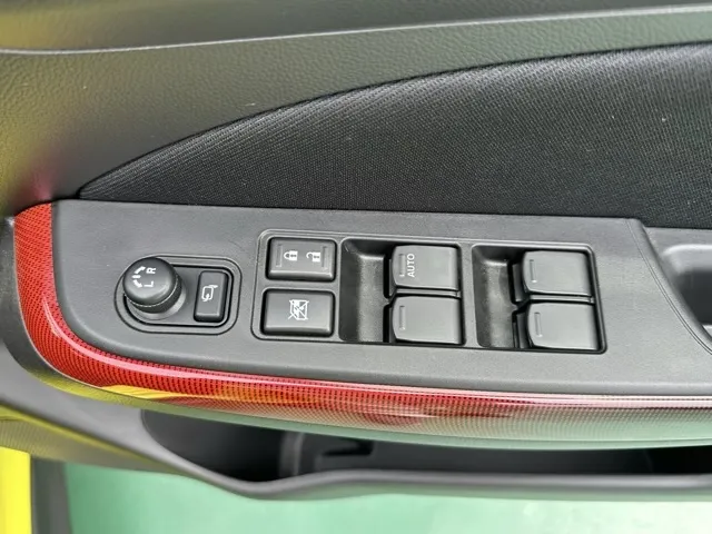 スイフト(スズキ)ベースグレード　セーフティサポート MTディーラ-試乗車 16
