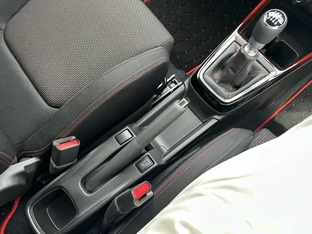 スイフト(スズキ)ベースグレード　セーフティサポート MTディーラ-試乗車 27