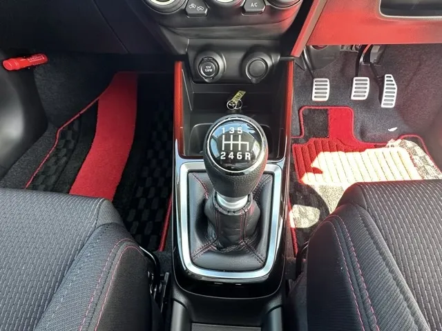 スイフト(スズキ)ベースグレード　セーフティサポート非装着車 MTディーラ-試乗車 14