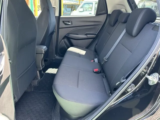 スイフト(スズキ)ベースグレード　セーフティサポート非装着車 MT中古車 4