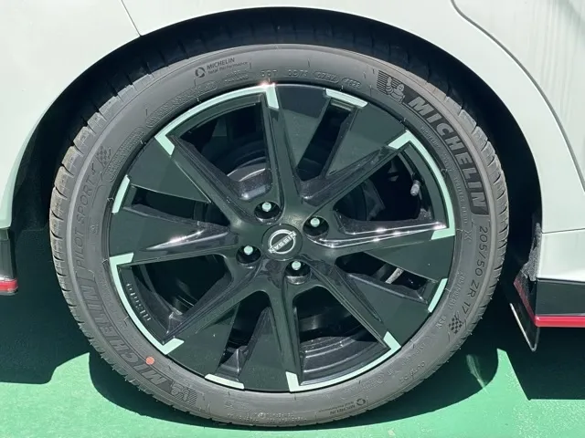オーラ(ニッサン)ニスモ プロパイロット ナビ ワイヤレス充電登録済未使用車 13