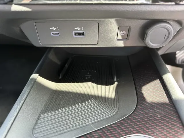 オーラ(ニッサン)ニスモ プロパイロット ナビ ワイヤレス充電登録済未使用車 23