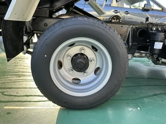 キャンター(三菱)全低床キョウカダンプ ３ｔ　コボレーンディーラ-試乗車 10