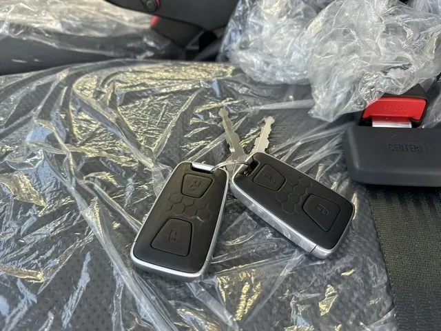 キャンター(三菱)全低床キョウカダンプ ３ｔ　コボレーンディーラ-試乗車 4
