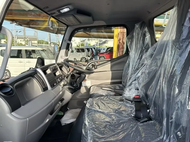 キャンター(三菱)全低床キョウカダンプ ３ｔ　コボレーンディーラ-試乗車 6