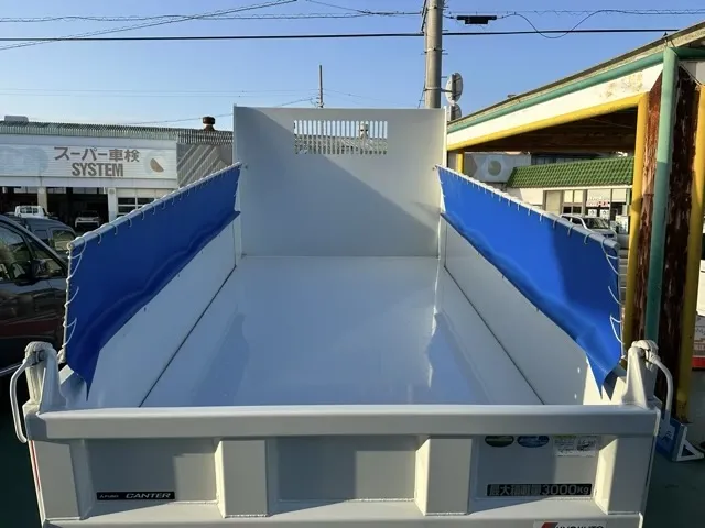 キャンター(三菱)全低床キョウカダンプ ３ｔ　コボレーンディーラ-試乗車 8