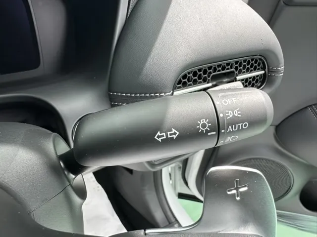 ZR-V(ホンダ)Z BSI 後退出庫サポートレス登録済未使用車 16