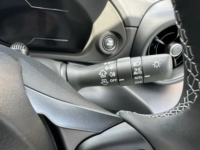 GR86(トヨタ)RZ 6MTディーラ-試乗車 11