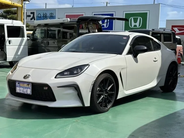 GR86(トヨタ)RZ 6MTディーラ-試乗車 1