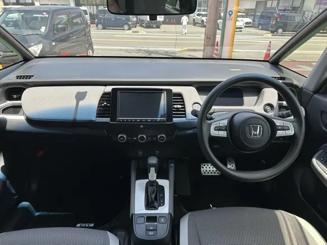 フィット(ホンダ)e：HEV ネス中古車 5