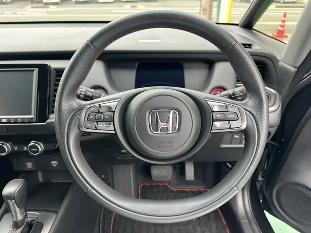 フィット(ホンダ)e：HEV モデューロX中古車 15