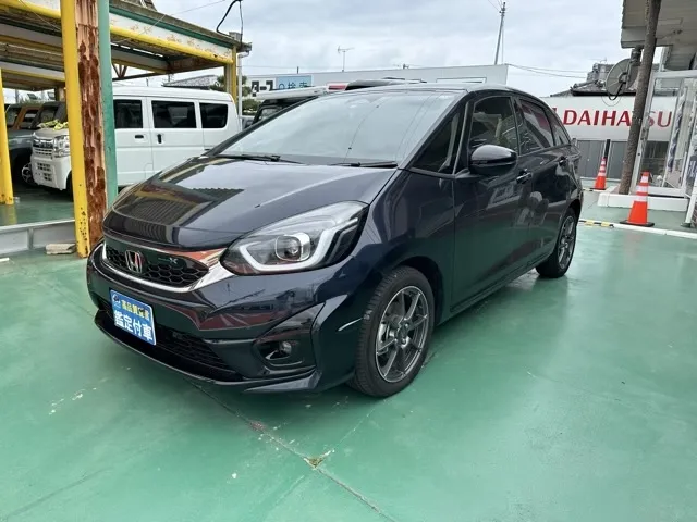フィット(ホンダ)e：HEV モデューロX中古車 1