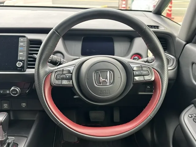 フィット(ホンダ)e：HEV モデューロX中古車 6