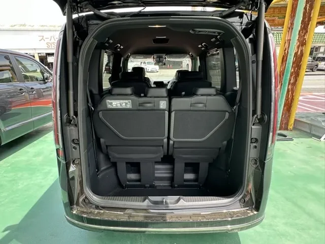 ステップワゴン(ホンダ)スパーダ 7人登録済未使用車 12