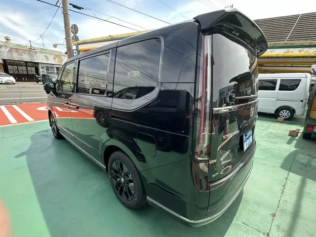 ステップワゴン(ホンダ)スパーダ 7人登録済未使用車 2
