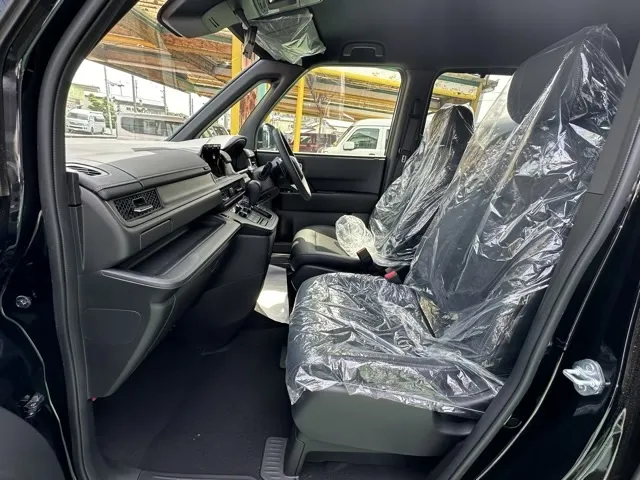 ステップワゴン(ホンダ)スパーダ 7人登録済未使用車 3